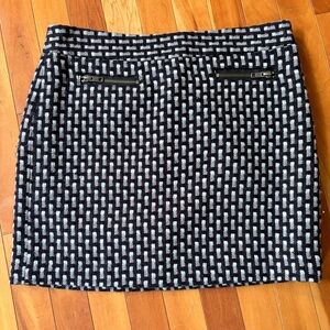 LOFT Black Patterned Mini Skirt 6P